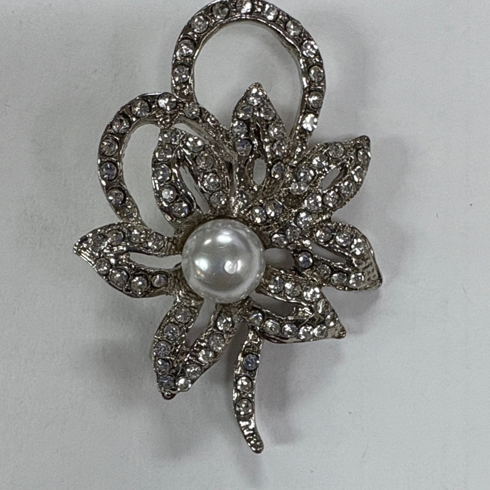 Silver and Pearl Floral Brooch